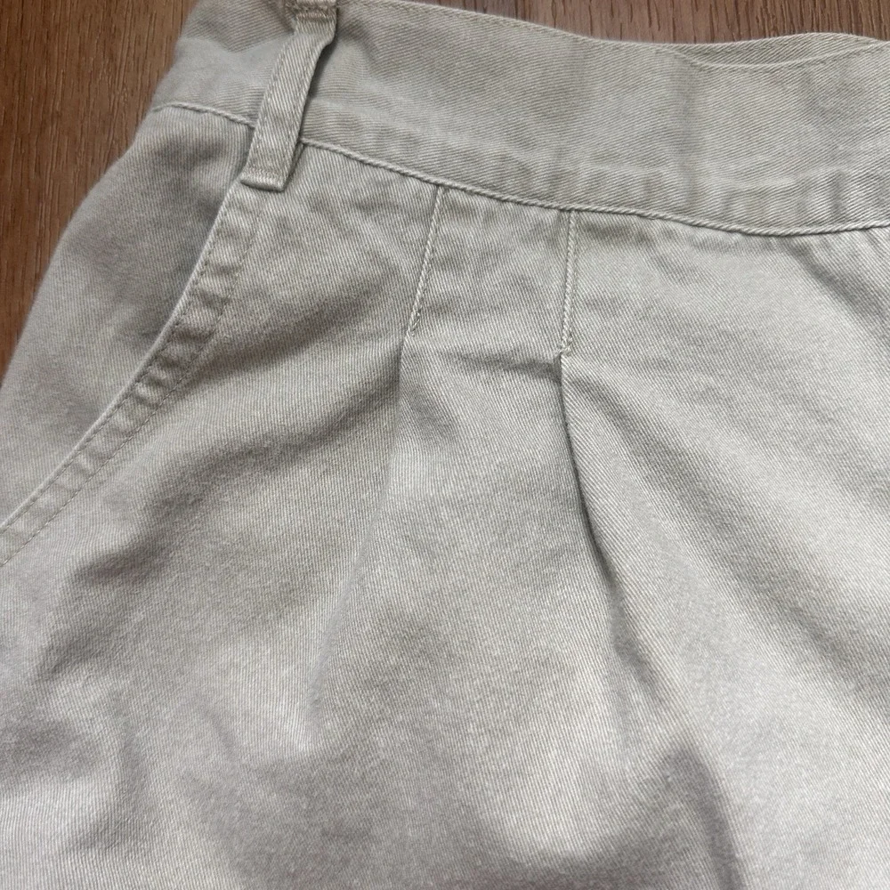 Vintage Women's The Territory Ahead Pleated Bermuda Shorts Size 14